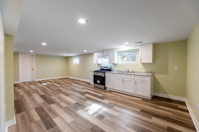 4858 S Kildare Ave in Chicago, IL - Building Photo - Building Photo