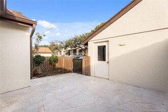 2054 SW Silver Pine Way in Palm City, FL - Building Photo - Building Photo