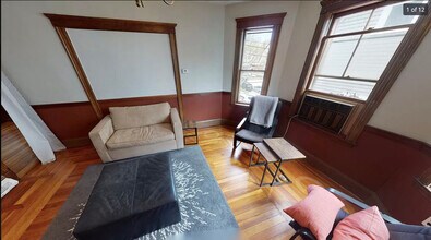 14 Dow St, Unit 1 in Somerville, MA - Building Photo - Building Photo