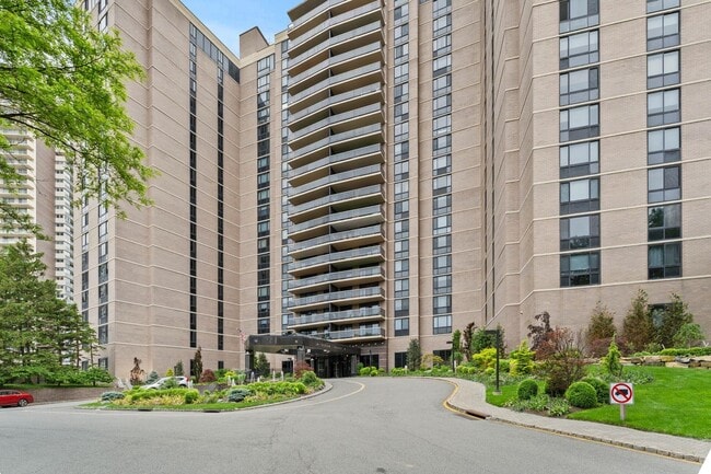 1512 Palisade Ave in Fort Lee, NJ - Building Photo - Building Photo