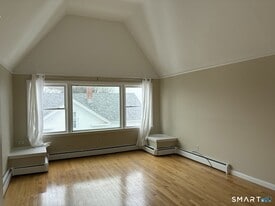 59 Montowese St in Branford, CT - Building Photo