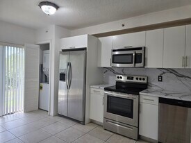 22901 SW 88th Pl in Cutler Bay, FL - Building Photo