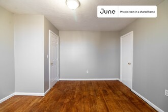 Private bedroom in 4 bed/2 bath Home in Boston, MA - Building Photo - Building Photo
