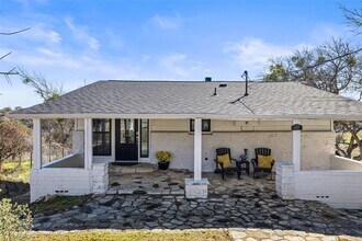 1201 Lakeshore Dr in Spicewood, TX - Building Photo - Building Photo