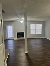 6585 Carriage Ct in Union City, GA - Foto de edificio - Building Photo