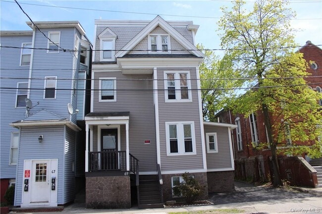 69 Academy St in Poughkeepsie, NY - Building Photo - Building Photo