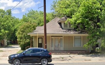 1705 Austin Ave, Unit A in Brownwood, TX - Foto de edificio - Building Photo