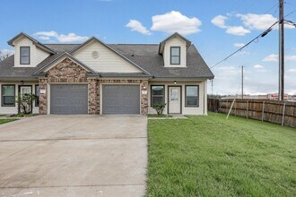 100 Stockton Family Ct in Jarrell, TX - Building Photo - Building Photo