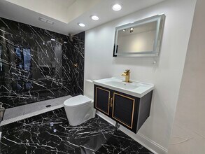 6007 N Sheridan Rd in Chicago, IL - Building Photo - Building Photo