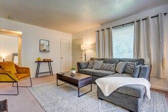 8 Craig Ave in Madison, WI - Building Photo - Building Photo