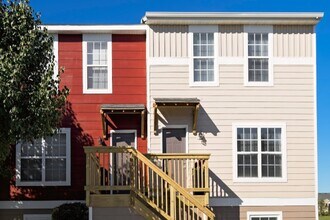 Lark West Lafayette Apartments in West Lafayette, IN - Building Photo - Building Photo