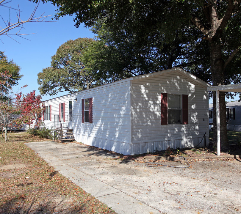 1300 Schillinger Rd in Mobile, AL - Building Photo