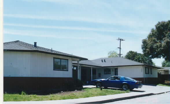 2640 Bowers Ave in Santa Clara, CA - Building Photo - Building Photo