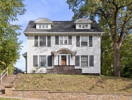 1070 Bradley St in St. Paul, MN - Building Photo