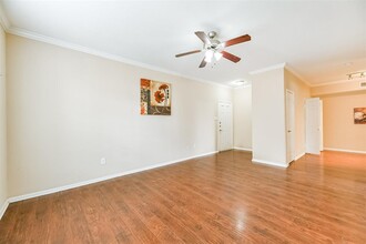 2255 Braeswood Park Dr in Houston, TX - Building Photo - Building Photo