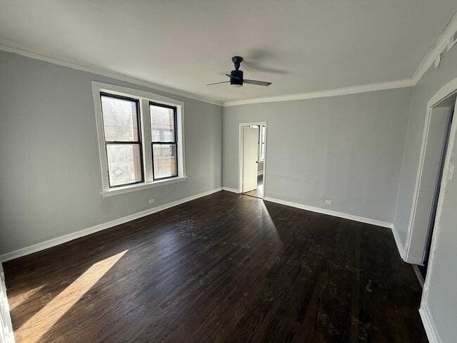 1022 E Hyde Park Blvd in Chicago, IL - Building Photo - Building Photo