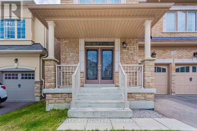 1123 Grainger Trail in Newmarket, ON - Building Photo - Building Photo