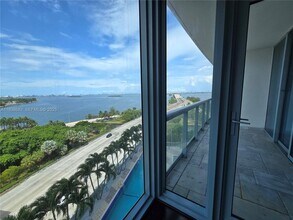 601 NE 36th St in Miami, FL - Building Photo - Building Photo