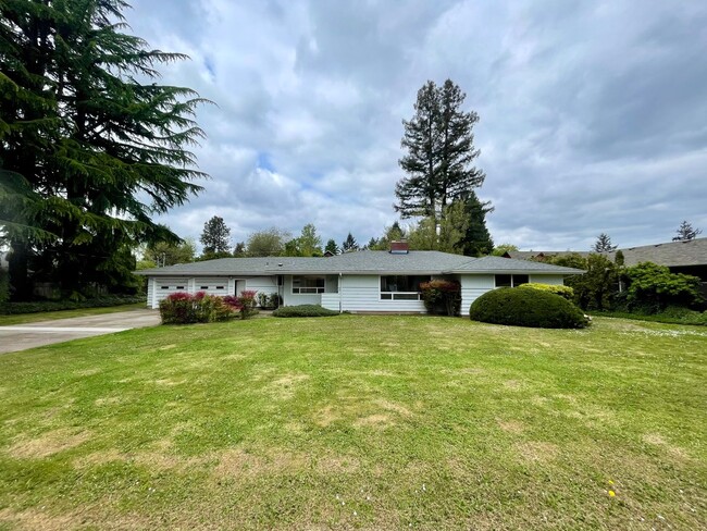 property at 137-137 Briarcliff Dr