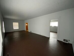 9 Cronkhite Ave in Danville, IL - Building Photo - Building Photo