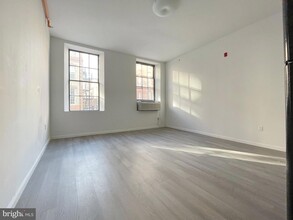 120 Chestnut St in Philadelphia, PA - Building Photo - Building Photo