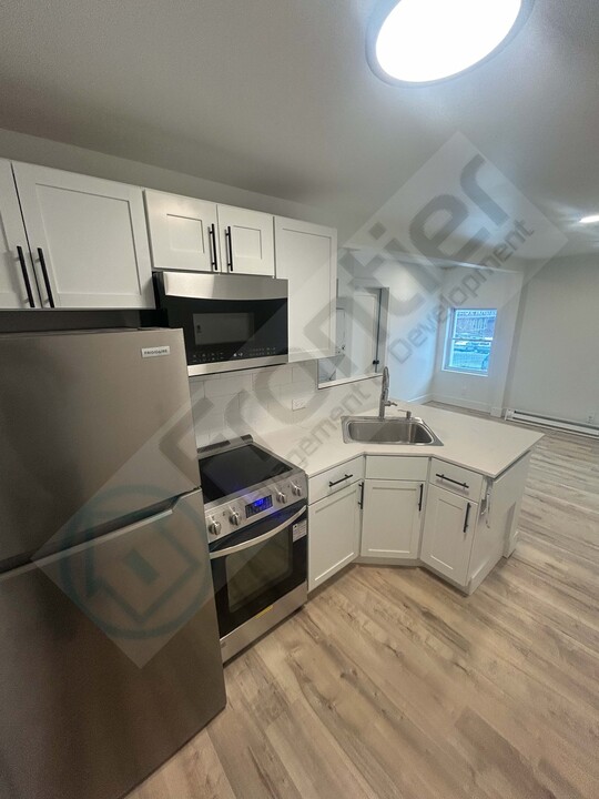 2315 Whirlpool St, Unit 1 in Niagara Falls, NY - Foto de edificio
