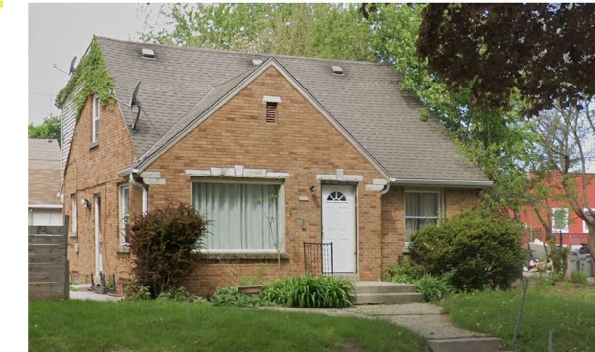 2657 N 52nd St in Milwaukee, WI - Building Photo