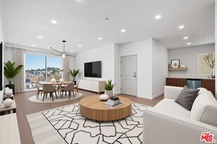 1717 Winona Blvd in Los Angeles, CA - Building Photo