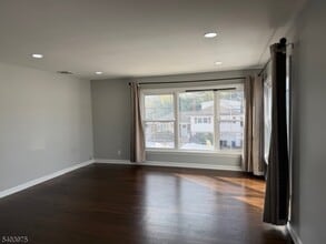 10-06 1st St in Fair Lawn, NJ - Building Photo - Building Photo
