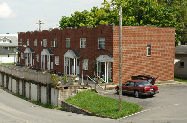 201 Lewis St in Oak Hill, WV - Building Photo - Building Photo