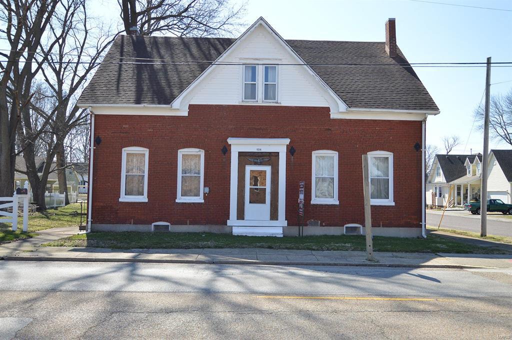 601 E Church St in Mascoutah, IL - Building Photo