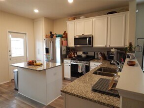 437 English Oak St in Georgetown, TX - Building Photo - Building Photo