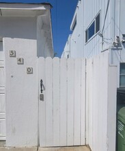 340 Rennie Ave, Unit Bungalow #3 in Venice, CA - Building Photo - Building Photo