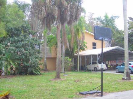 2232 Unity Ave in Ft. Myers, FL - Building Photo