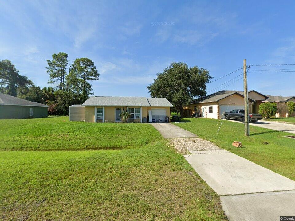 3765 W Price Blvd in North Port, FL - Building Photo