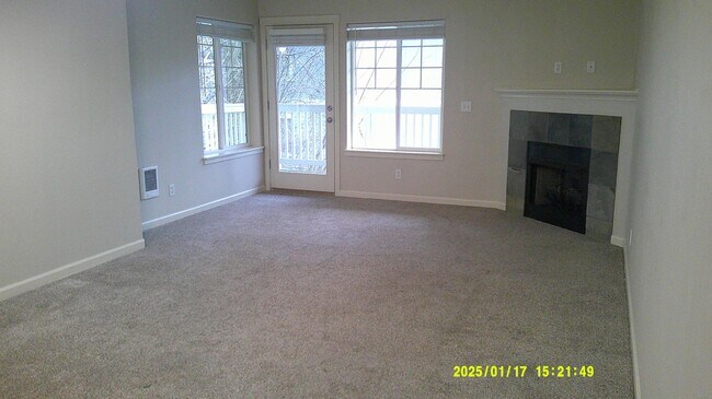 6298 SW Grand Oaks Dr in Corvallis, OR - Foto de edificio - Building Photo