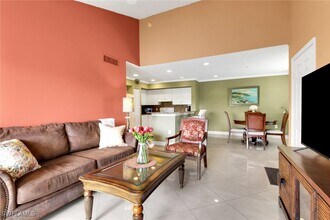 1195 Wildwood Lakes Blvd in Naples, FL - Building Photo - Building Photo