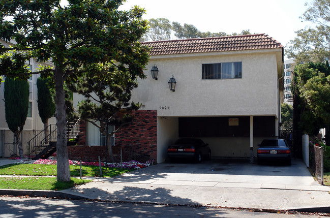 9824 Glasgow Pl in Los Angeles, CA - Building Photo - Building Photo