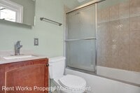 513 Bridgeview Rd photo'