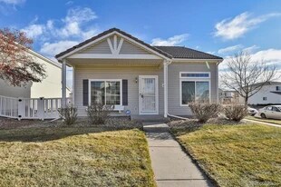 20895 E 47th Ave in Denver, CO - Building Photo