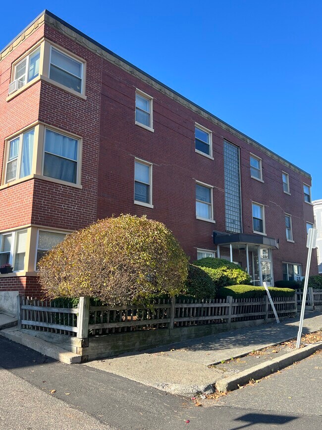30 Ocean St Rentals in Lynn, MA