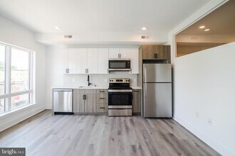 1420 Point Breeze Ave in Philadelphia, PA - Building Photo - Building Photo