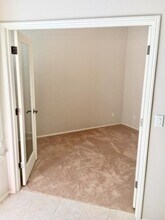 5000 NW Village Park Dr in Issaquah, WA - Building Photo - Building Photo