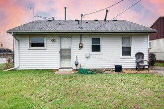425 W Woodward Hts in Hazel Park, MI - Building Photo - Building Photo