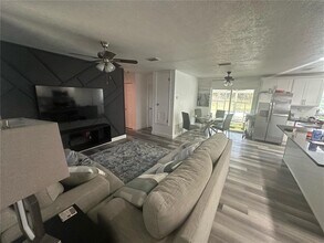 1011 Gerona Ave in Deltona, FL - Building Photo - Building Photo