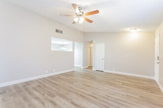 3944 Grapefruit Cir in Las Vegas, NV - Foto de edificio - Building Photo