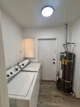 3011 Virginia Rd in Los Angeles, CA - Building Photo - Building Photo