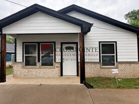 W. W Vance St in Tyler, TX - Building Photo