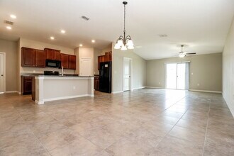 6724 Trent Creek Dr in Ruskin, FL - Foto de edificio - Building Photo