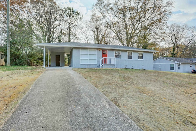property at 2755 Collier Dr NW